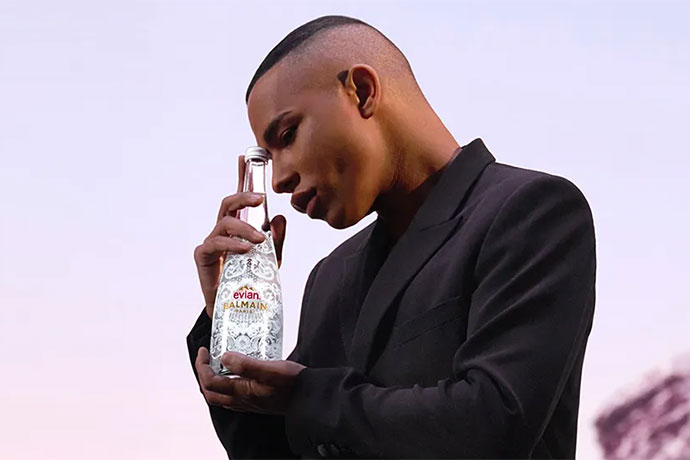 Olivier Rousteing et Balmain font parler d'eux avec leur collaboration avec Evian