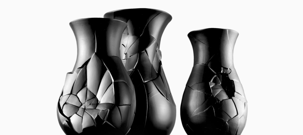 "Vase of Phases" de Dror Benshetrit : Une Oeuvre d'Art en Trois Actes