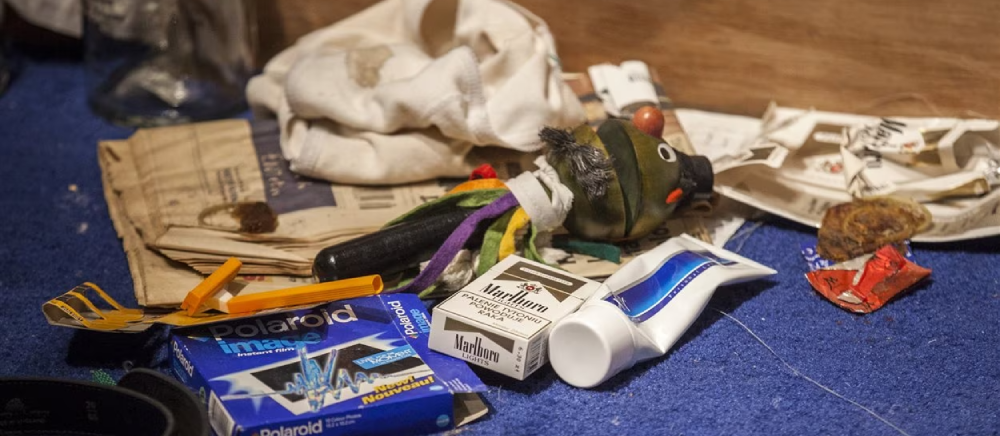 "My Bed" de Tracey Emin : Quand l'Art Se Couche Dans la Réalité