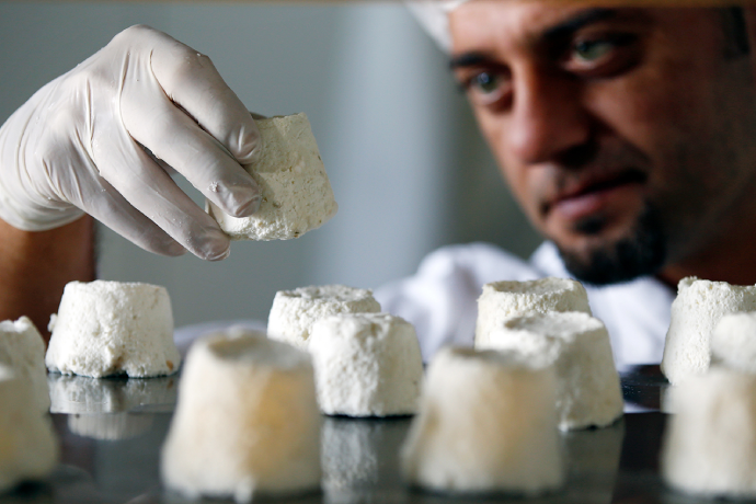 Le Fromage le Plus Cher au Monde : Un Délice à un Prix Exorbitant