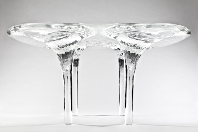 Liquid Glacial Table : la fusion de l'architecture et du design