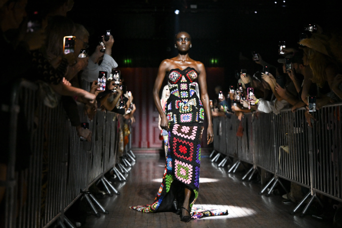 Marine Serre printemps-été 2024, du fashion show à la boîte de nuit